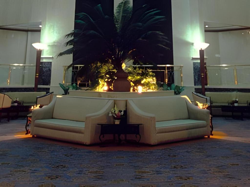Hotel Ruposhi Bangla ธากา ภายนอก รูปภาพ