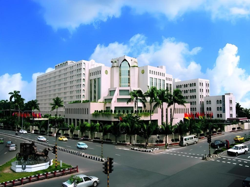 Hotel Ruposhi Bangla ธากา ภายนอก รูปภาพ