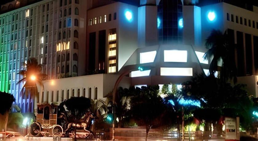 Hotel Ruposhi Bangla ธากา ภายนอก รูปภาพ